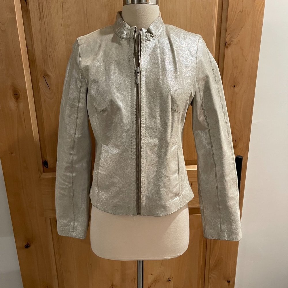 White House Black Market 100% Leather Crackled Silver Shimmer Women's S